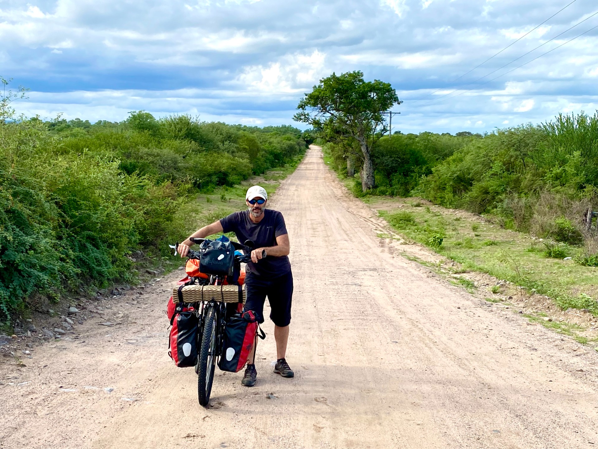 Cruzando África en bicicleta y en soledad